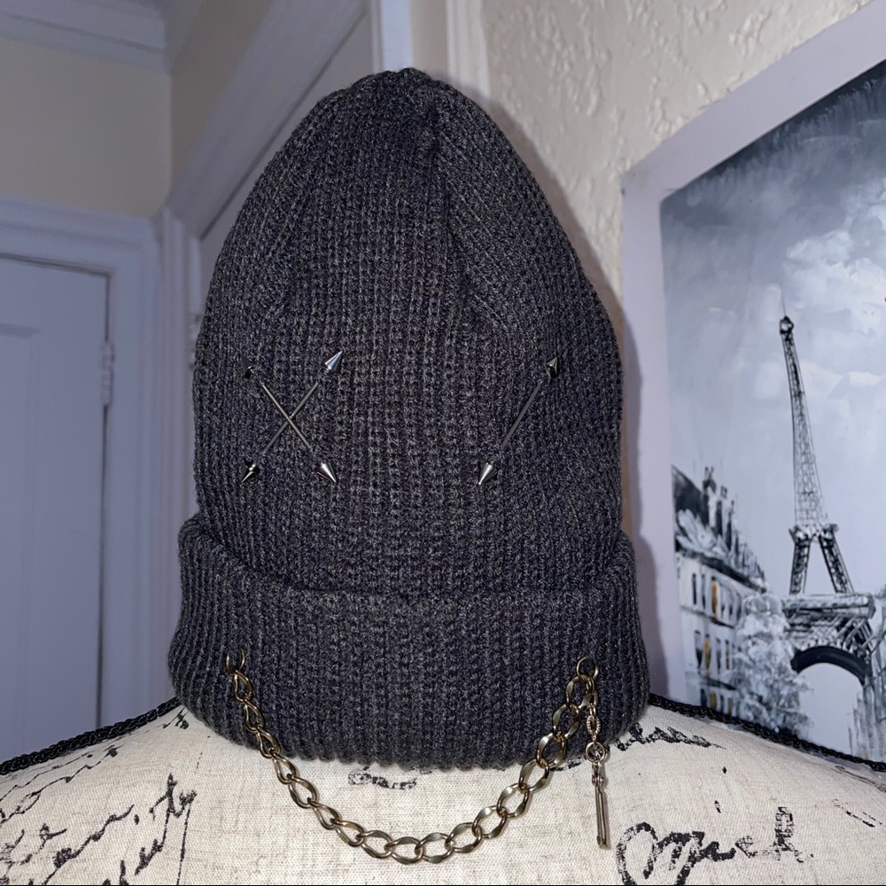Gray beanie OS